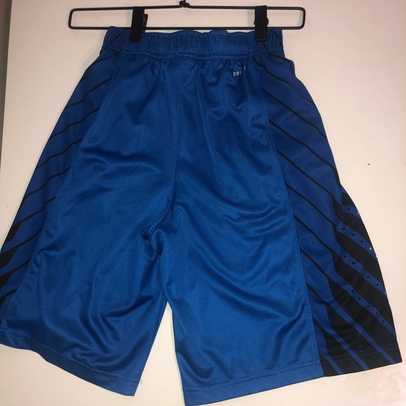 NIKE BOYS BASKETBALL SHORTS - Picture 2 of 3